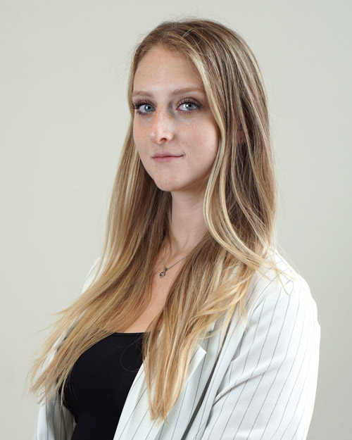 Headshot of Miranda Silver
